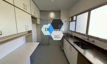 Imagem 7: Apartamento recem reformado a Venda no Morumbi de 130m2 com 4 dormitórios e 2 vagas