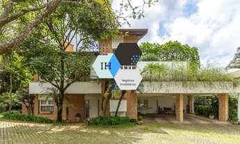 Imagem: Luxuosa mansão em condomínio no Jardim