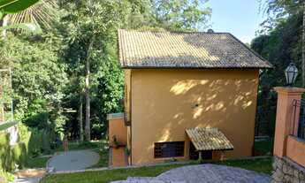 Imagem: Linda casa em cond. Na Serra da Cantareira!