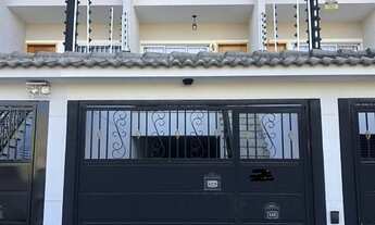 Imagem 3: Sobrado Simi novo, impecável, com planejados, excelente localização, próximo a vários come