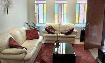 Imagem 1: Excelente sobrado espaçoso, com quintal e garagem coberta