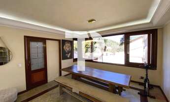 Imagem 4: Casa à venda em Resende-RJ, bairro Montese: 3 quartos, 1 suíte, 2 salas, 3 banheiros, 4 va