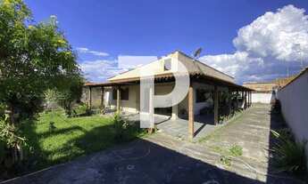 Imagem 1: Imóvel à venda em localização privilegiada de cidade] - 4 quartos, 1 suíte, 2 salas, 2 ban