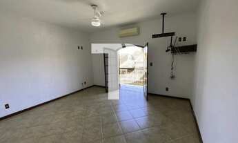 Imagem 6: Resende-RJ: Casa à Venda em Morada da Colina com 3 Quartos, 1 Suíte e 4 Vagas de Garagem