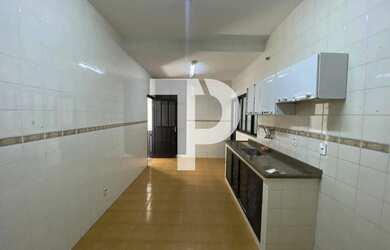 Imagem 5: Casa à Venda em Resende-RJ, Bairro Liberdade: 4 Quartos, 1 Suíte, 3 Salas, 4 Vagas de Gara