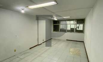 Imagem 2: Sala comercial à venda no Centro de Resende-RJ, com 1 vaga de garagem e 27,86 m² de área