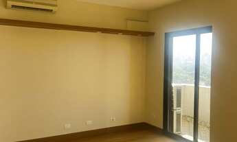 Imagem 3: ITAIM - VENDA/LOCAÇÃO - 210m² AU - Rua Tranquila, ótimo apto, no miolo do Itaim, 3 dts, se