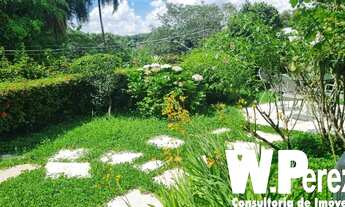 Imagem 5: Linda casa localizada em condomínio fechado na frente a uma Praça, com apenas 6 residência