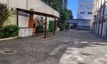 Imagem 6: Barra da Tijuca, Lucio Costa, pé na areia, vista mar, mobiliado, sala quarto com vaga, seg