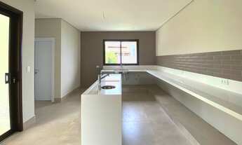 Imagem 7: Casa à venda em condomínio alto padrão em Sousas, Campinas. Construção moderna, 4 amplas s