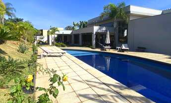 Imagem: Casa com 4 Quartos e 7 banheiros à Venda