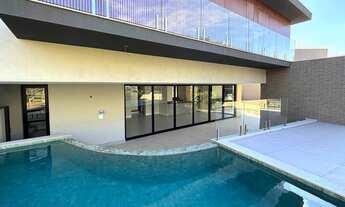 Imagem: Casa de Condomínio com 4 Quartos e 6 banheiros