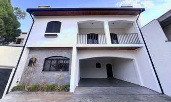 Imagem: Sobrado com 4 Quartos e 5 banheiros à Venda