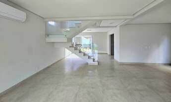 Imagem: Casa à venda em excelente condomínio fechado