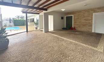 Imagem: Excelente casa térrea em condomínio para