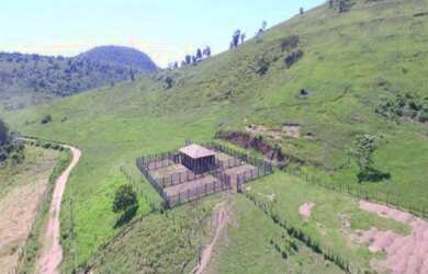 Imagem 2: FAZENDA RURAL em PAVÃO - MG, RURAL