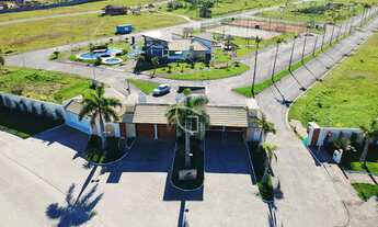 Imagem 2: ELE É UM VERDADEIRO PARAISO