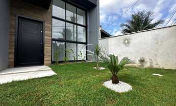 Imagem: MODERNA E IMPONENTE VILA MONTANA!