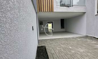 Imagem: 3 dormitórios, 1 suítes, 3 banheiro, 2