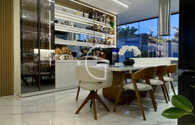 Imagem 4: 3 dormitórios, 3 suíte, 4 banheiro, 4 vagas na garagem