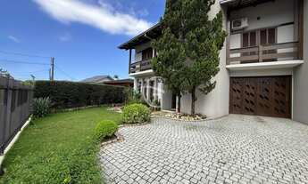 Imagem: Sobrado averbado a venda no Saguaçu com