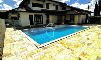 Imagem: 5 dormitórios, 1 suítes, 5 banheiro, 2