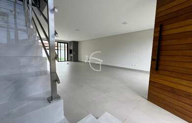 Imagem 3: 2 dormitórios, 1 suítes, 3 banheiro, 2 vagas na garagem, 143M² de Área Construída