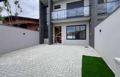 Imagem 2: 2 dormitórios, 1 suítes, 3 banheiro, 2 vagas na garagem, 143M² de Área Construída