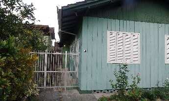 Imagem 2: Casa no Iririú Casa com 8 dormitórios