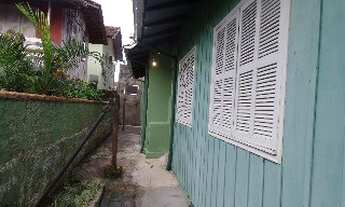 Imagem 3: Casa no Iririú Casa com 8 dormitórios