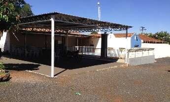 Imagem 2: Casa a venda em Araraquara, Vila Melhado, 01 dormitório, 10 vagas de garagem descobertas