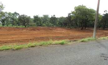 Imagem 2: AREA A VENDA EM ARARAQUARA, JARDIM ARCO-ÍRIS