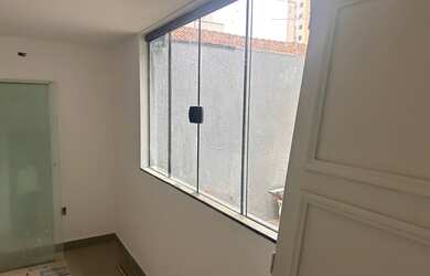 Imagem 6: Casa comercial para Locação Centro, Araraquara, 4 salas, 2 banheiros, 1 cozinha, 1 recepçã