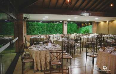 Imagem 2: Chácara Espaço de Festas para Venda Matão, casa com 5 dormitórios sendo 2 suítes, 2 salas