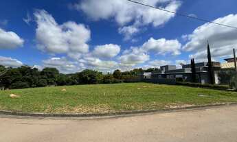 Imagem: Terreno de 1.000m² em condomínio de luxo