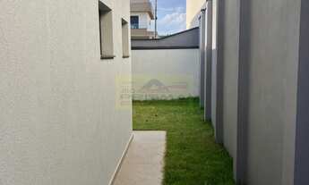 Imagem 4: Casa em Condomínio à Venda em Itupeva-SP, 3 Quartos, 1 Suíte, 3 Salas, 3 Banheiros, 2 Vaga