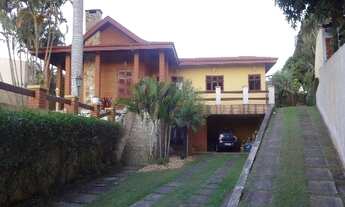 Imagem 4: Casa em condomínio fechado com 05 dormitórios, sendo 02 suítes