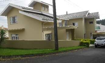 Imagem 2: Casa em condomínio fechado, com 04 dormitórios, sendo 01 suite