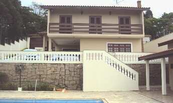 Imagem: Casa localizada no bairro Vale Azul, Caxambu