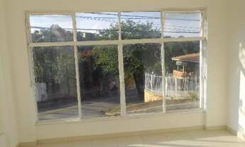 Imagem 7: CASA GRANDE DE ESQUINA EM TERRENO ALTO DA RUA COM QUINTAL E GARAGEM COBERTA