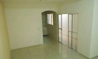 Imagem: Casa com 02 dormitórios, 02 salas, 02 banheiros