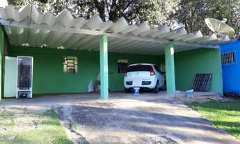 Imagem 6: CHÁCARA COMPOSTA POR CASA AVARANDA, ESPAÇO GOURMET E PISCINA CERCADA DE MUITO VERDE