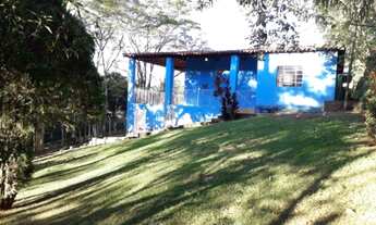 Imagem 7: CHÁCARA COMPOSTA POR CASA AVARANDA, ESPAÇO GOURMET E PISCINA CERCADA DE MUITO VERDE