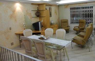 Imagem 7: LINDO SOBRADO- BAIRRO HORTO FLORESTAL- EM SÃO PAULO