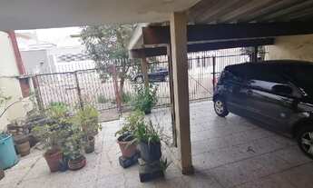 Imagem 1: CASA BOA QUE PRECISA DE REFORMAS COM 3 DORMITÓRIOS E 2 VAGAS NO CENTRO DO CAXAMBU