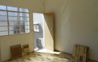 Imagem 5: CASA TÉRREA COM 2 DORMITÓRIOS E 2 VAGAS AO LADO DO TERMINAL COLÔNIA