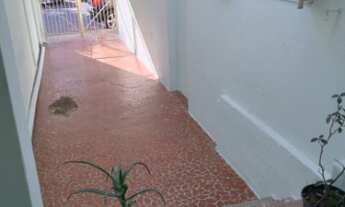 Imagem: CASA TODA REFORMADA COM 2 DORMITÓRIOS E