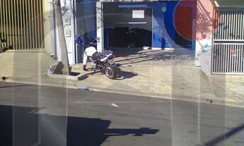 Imagem: CASA COM SALÃO EM BAIXO