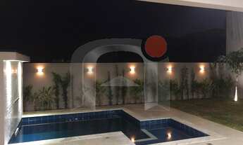 Imagem: SOBRADO COM PISCINA EM CONDOMÍNIO FECHADO