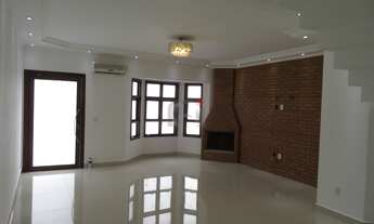 Imagem 3: SOBRADO COM PISCINA E EDÍCULA EM CONDOMÍNIO FECHADO